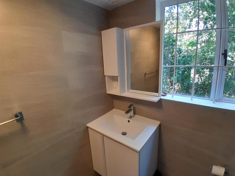 To Let 3 Bedroom Property for Rent in Vredehoek Western Cape